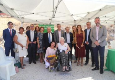 El Centro cumplirá dos objetivos: formar a los futuros especialistas en cuidados paliativos a través de la docencia y la investigación, y financiar parte de la labor asistencial de Cudeca