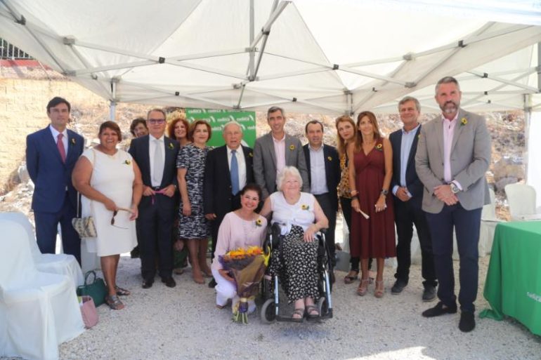 El Centro cumplirá dos objetivos: formar a los futuros especialistas en cuidados paliativos a través de la docencia y la investigación, y financiar parte de la labor asistencial de Cudeca