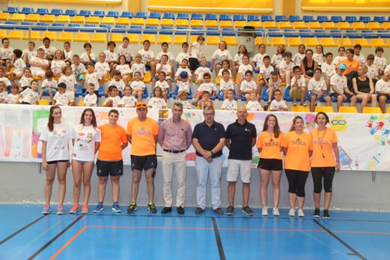 “Actualmente el PDM organiza siete campamentos de verano, en los que participarán más de 700 niños durante julio”, ha detallado el concejal de Deportes