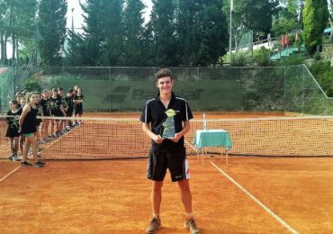 -El joven jugador de tenis benalmadense Luís Gomar
