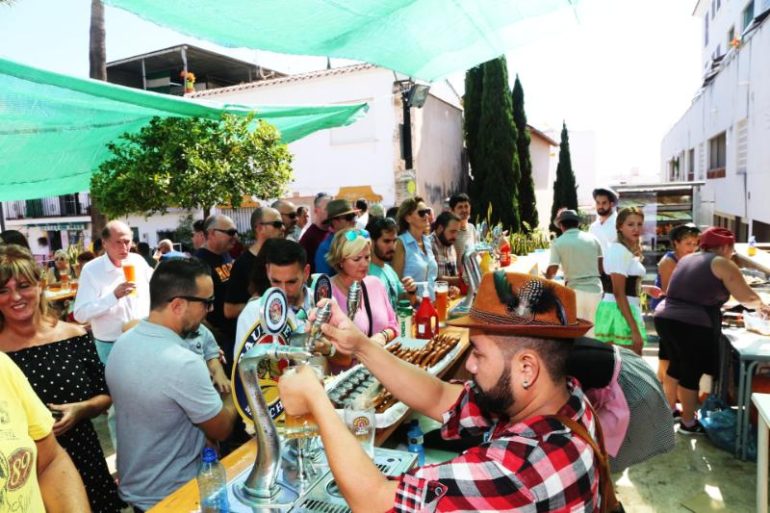 La fiesta supuso la primera visita oficial del cónsul de Alemania, Arnulf Broun