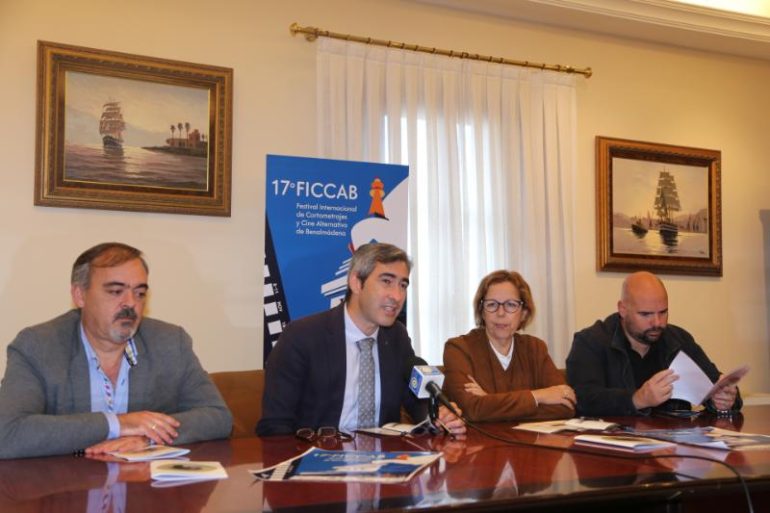 La edición inaugura con la entrega del premio de interpretación Ciudad de Benalmádena a Nathalie Poza