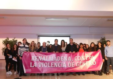 El evento ha contado con un video de denuncia de los malos tratos y diversas interpretaciones musicales realizadas por los alumnos