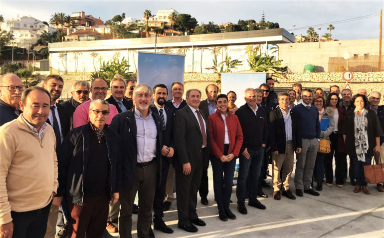 Manuel J. Jiménez presentó una ponencia acerca de las nuevas actividades náuticas y la necesidad de regularlas en aras de la seguridad de empresas y usuarios