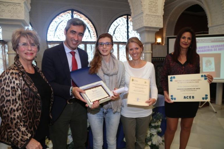 Los premios han sido para Lourdes Huerta Navarro y María de la Paz Miguel Suardiaz