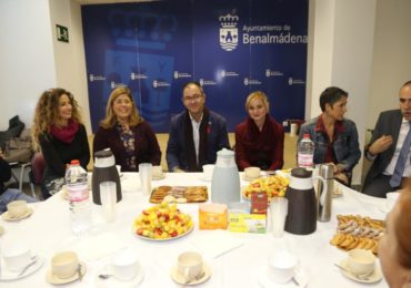 El programa supone la colaboración de las delegaciones de Bienestar Social, Empleo y Juventud con Acción contra el Hambre, con el apoyo financiero del Fondo Social Europeo y Caja Sur