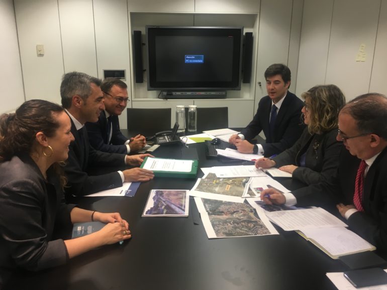 Con el fin de la creación de un nuevo apeadero de cercanías en nueva Torrequebrada