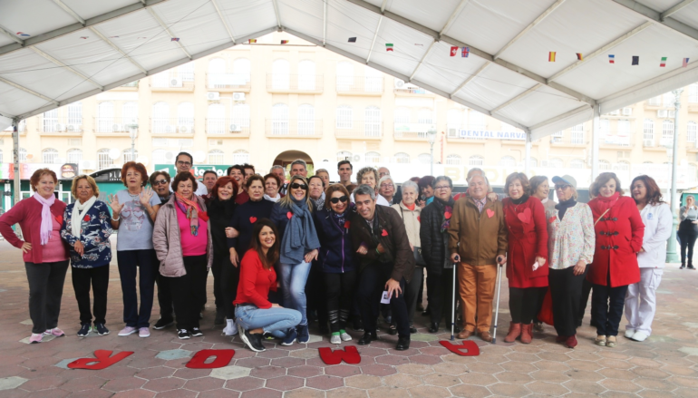 El alcalde Víctor Navas y la concejala Irene Díaz participan en la celebración en el centro Anica Torres