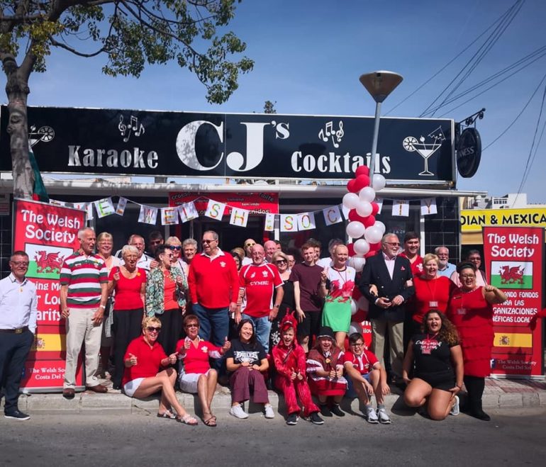 Durante las dos jornadas festivas la asociación recaudo 1.500 € para dos asociaciones benéficas: F.A.M.A y Last Chance Animal Rescue