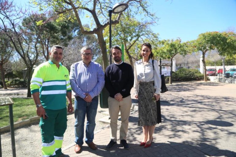 Las nuevas luminarias suponen un ahorro de la energía respecto a las anteriores del 80%, y cuentan con una vida útil de cinco años