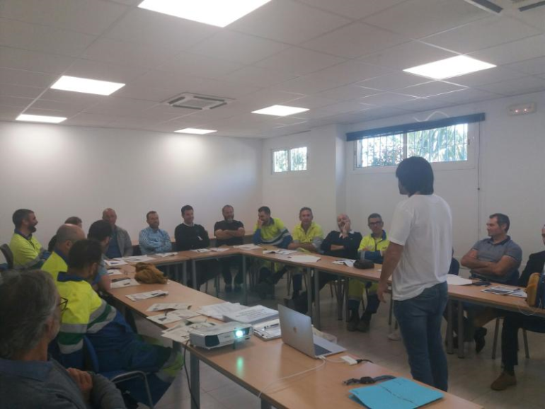 “Con el objetivo de dar un mejor servicio al ciudadano y la seguridad de sus trabajadores”, ha explicado el consejero-delegado de EMABESA, Joaquín Villazón