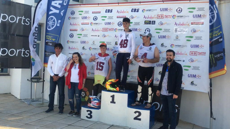 La madrileña Cristina García, pionera de la motonáutica femenina en España, gana en Rallyjet Runabout GP4