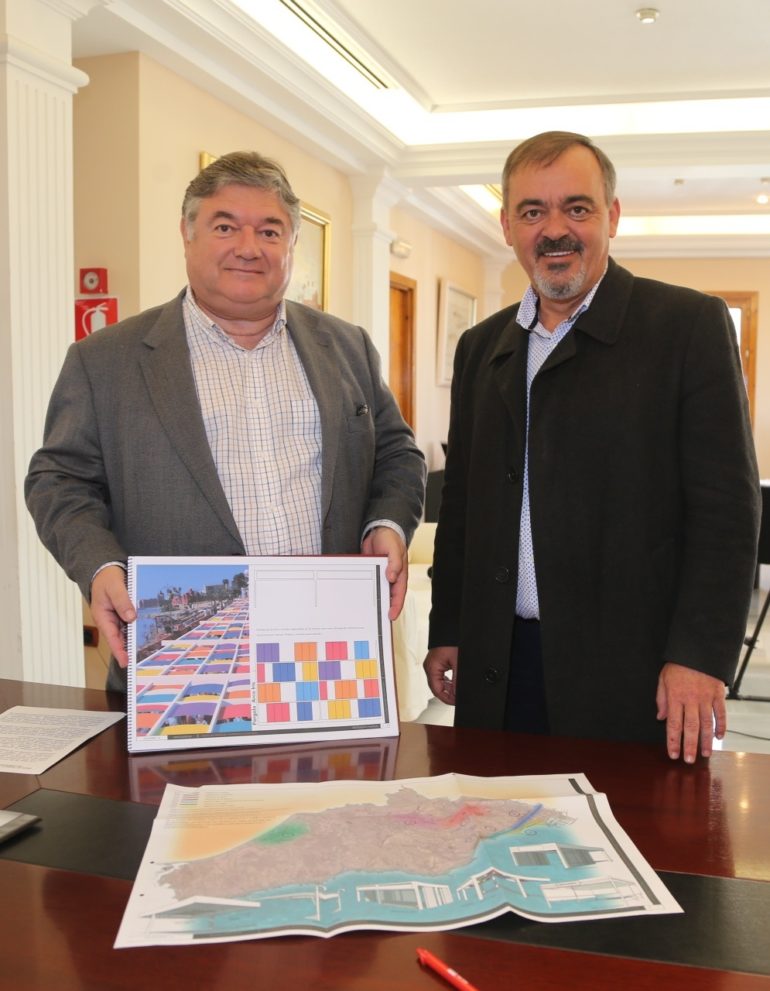 “Tratamos de regular que cada núcleo del municipio tenga su imagen comercial propia y adaptada al entorno”, ha explicado el concejal de Comercio, Bernardo Jiménez