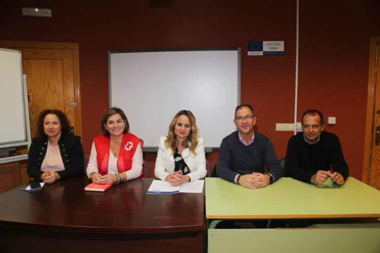 Los alumnos de la escuela-taller ‘Benalmádena Senderos y Servicios’ recibieron hoy las charlas