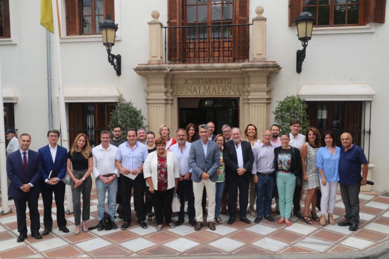 La jornada plenaria ha sido especialmente emotiva, ya que antes del cierre de la sesión se han despedido los 13 concejales que no estarán en el pleno durante la próxima legislatura 2019-2023