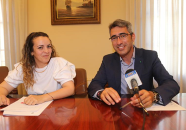 “Este verano los vecinos y visitantes disfrutarán de numerosas pasarelas nuevas, duchas o vestuarios y puestos de socorristas, con una inversión de 755.000 euros”, ha informado el alcalde de Benalmádena, Víctor Navas