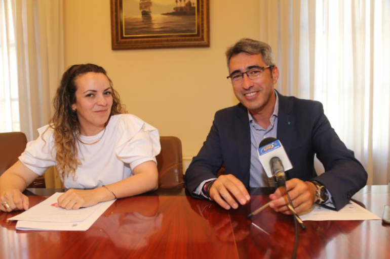 “Este verano los vecinos y visitantes disfrutarán de numerosas pasarelas nuevas, duchas o vestuarios y puestos de socorristas, con una inversión de 755.000 euros”, ha informado el alcalde de Benalmádena, Víctor Navas