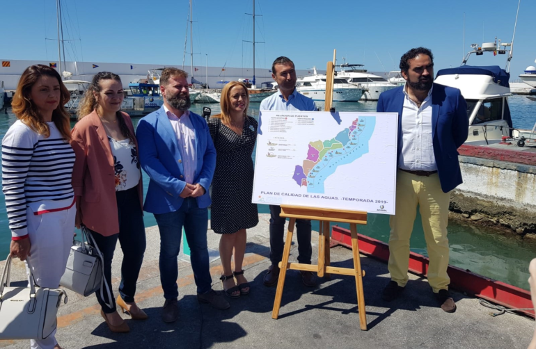 La concejala de Playas, Encarnación Cortés, asiste a la presentación del servicio