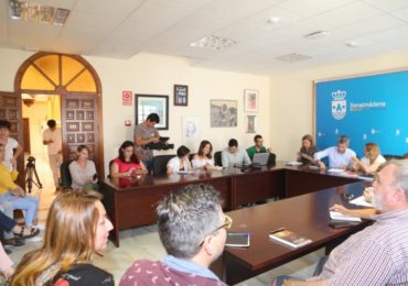 “La delegada del Gobierno Andaluz ha propuesto incluir el nuevo instituto en Retamar y el colegio en Finca Doña María en el plan de infraestructuras educativas que diseñará la Junta para el periodo 2020-2027”, ha anunciado el alcalde de Benalmádena, Víctor Navas