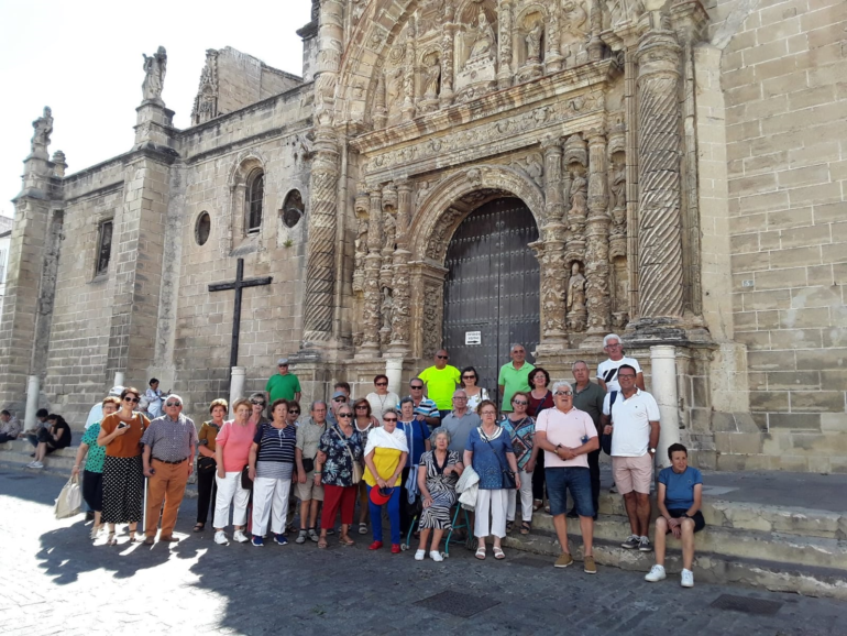 La concejala de Tercera Edad, Irene Díaz, ha acompañado a los participantes