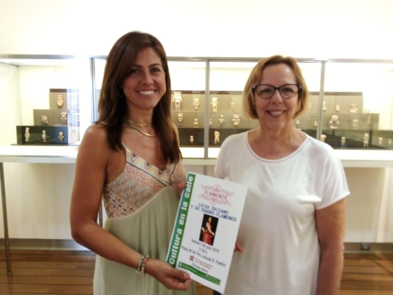 La plaza de las Tres Culturas de Benalmádena Pueblo acogerá este sábado 6 de julio una actuación de Luisa Chicano y su cuadro flamenco