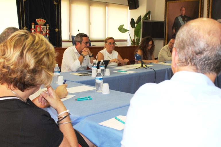 Momento de la reunión con directores de hotel