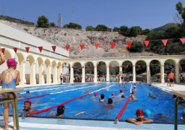 Esta prueba de natación es una de las referencias clásicas de las actividades acuáticas del programa deportivo del área de Deportes de Benalmádena