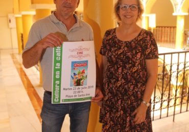 La playa de Santa Ana acogerá mañana 23 de julio a las 22.00 horas la proyección de la película de animación ‘Sherlock Gnomes’