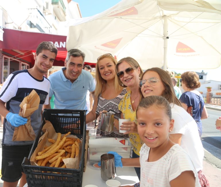 “Se trata de un gesto a favor de la integración de las personas con trastorno del espectro autista, un paso necesario para lograr una feria realmente inclusiva”, ha explicado la concejala de Festejos, Pilar Ramírez