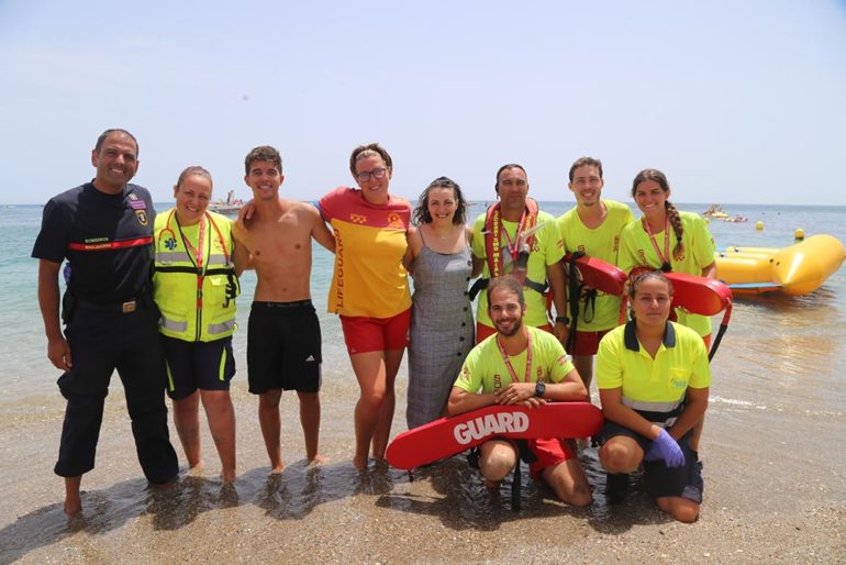 “En el simulacro han intervenido socorristas de la playa, embarcación de rescate y ambulancia del servicio de Salvamento y Socorrismo en Playas”, ha detallado el jefe de Bomberos, David Bañasco.
