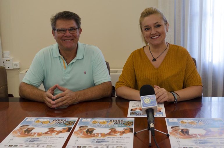 “Después de una semana maravillosa de Feria, el Recinto Ferial Los Nadales será el lugar de celebración de la II Edición del Festival de Cerveza Artesana, cuya aceptación en su primera edición fue excelente”, ha declarado Pilar Ramírez.