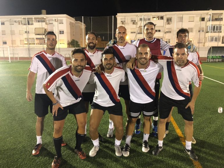 En esta edición se ha contado con una participación de 14 equipos inscritos, procedentes de diversos puntos de la provincia, participando un total de unos 200 jugadores