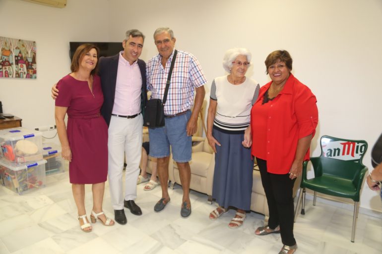 El alcalde Víctor Navas y la concejala Alicia Laddaga participan en la jornada