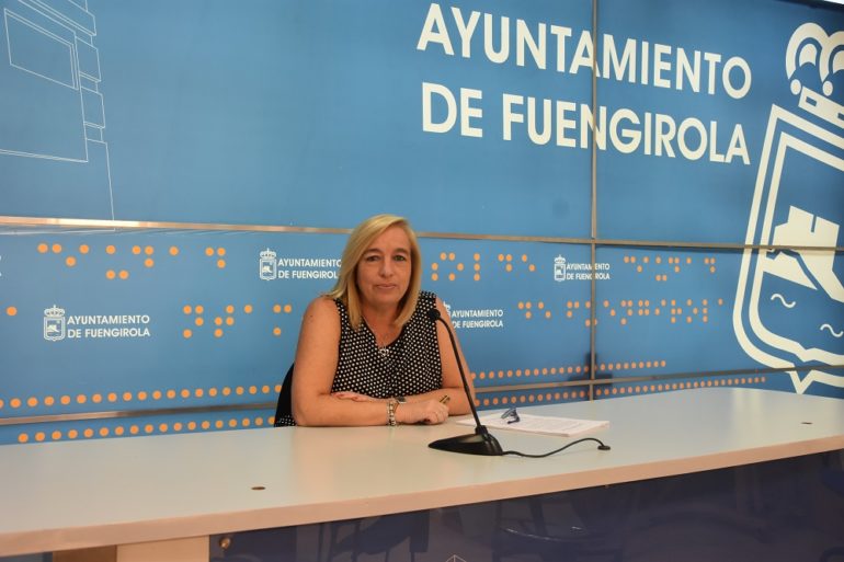 María Hernández informa del almuerzo para mayores Clemente Jaime