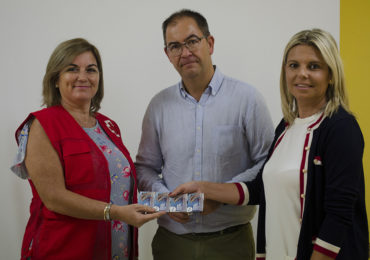 “Gracias a esta donación, vamos a tener la oportunidad de ofrecerles mañana a estos niños una jornada inolvidable”, ha apuntado la representante de Cruz Roja, Belén Muñoz