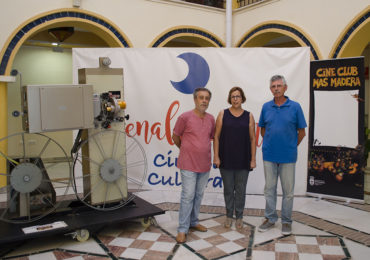 “La labor que desarrolla Más Madera es importantísima para Benalmádena, ya que gracias a ellos el cine tiene un lugar preferente en nuestra ciudad”, ha destacado la concejala de Cultura, Elena Galán