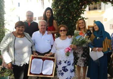 Este homenaje forma parte de la II Semana de las Personas Mayores, que hoy se clausura con una jornada de convivencia en el centro social Doña Gloria en Los Porches.", ha informado la concejala de Tercera Edad, Irene Díaz
