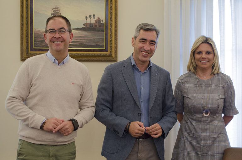 “En 2019 hemos repartido 1782 tarjetas de transporte entre vecinos empadronados, lo que significa que la línea 103 incremente considerablemente el número de usuarios”, ha destacado el consejero-delegado de Innoben, Javier Marín