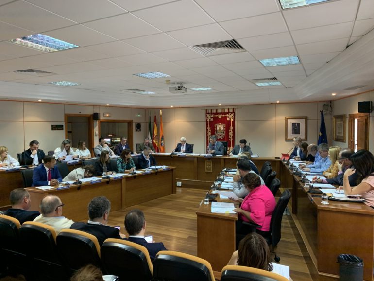 “La Junta de Andalucía no destinará en los próximos presupuestos autonómicos ni un solo euro a Benalmádena para los proyectos pendientes -y comprometidos-”, ha denunciado el concejal de Economía y Hacienda, Manuel Arroyo