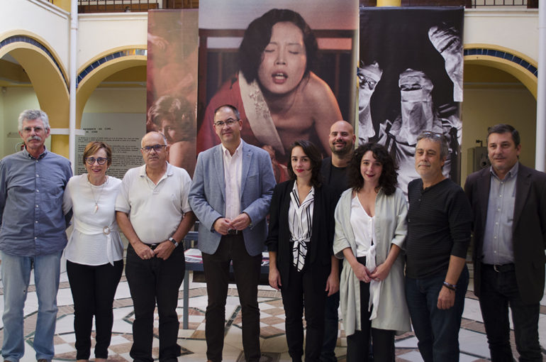 “La exposición muestra muchos objetos de gran valor cinematográfico vinculados a la SICAB,", ha destacado la comisaria de la muestra, María Sánchez.