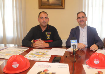 “La celebración de esta semana nace de un compromiso de la Concejalía de Emergencias con la importancia de que todas las personas, dentro de su ámbito, adquieran conocimientos sobre la prevención de riesgos, con especial hincapié en esta ocasión en los más jóvenes y las personas mayores”, ha explicado el concejal de Seguridad, Javier Marín