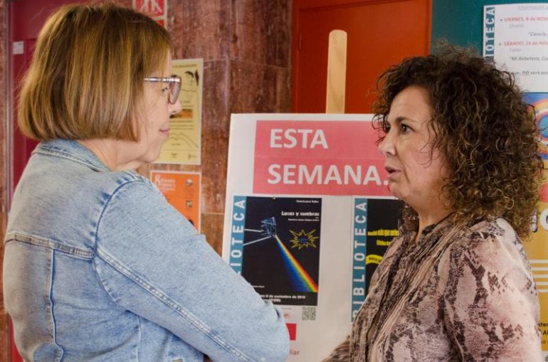 El viernes 8 de noviembre, a partir de las 19:00 horas, el profesor y licenciado en química Francisco Javier Campos Solera explicará, en la charla que lleva por título Luces y sombras la relación de la luz con hechos científicos