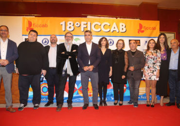 Los actores Isabel Ampudia y Sebastián Haro, galardonados con el “Ciudad de Benalmádena” a la mejor interpretación