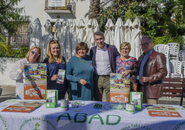 “Con estas mesas informativas ABAD sigue su labor de concienciar y sensibilizar a la sociedad para seguir ayudando a este colectivo en su trabajo a favor de las personas con discapacidad”, ha apuntado el alcalde de Benalmádena, Víctor Navas