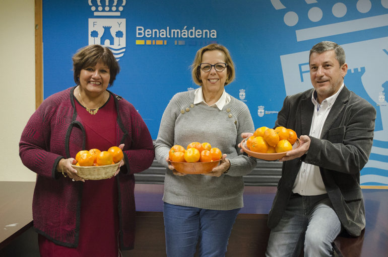 “Con esta actividad recomendamos a los estudiantes que cambien cada día en el recreo el bocata o el dulce por una pieza de fruta”, ha recalcado la concejala de Sanidad, Alicia Laddaga