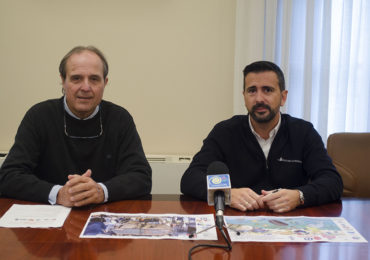 “En la jornada participarán unos 60 buzos, 20 voluntarios y tres barcos que realizarán labores de apoyo, y este año realizarán las labores de limpieza en los fondos del puerto en la zona de levante de la Dársena Interior, dividiéndose en grupos de trabajo para la retirada de elementos contaminantes”, ha explicado el gerente del Puerto, Manuel J. Jiménez