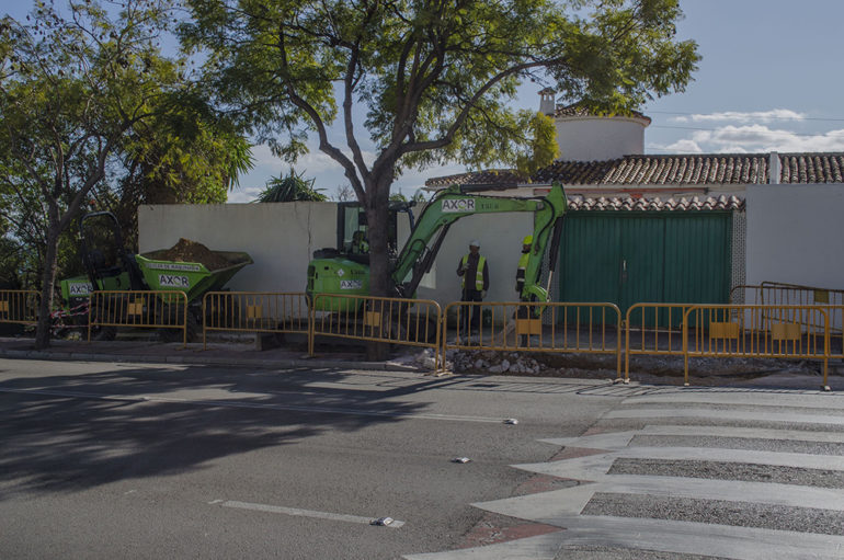 “Así atendemos una petición que los residentes en esta urbanización llevan solicitando desde hace tiempo”, ha apuntado la concejala de Urbanismo, María Isabel Ruiz