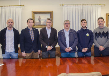 “El jueves 5 y el viernes 6 se celebrarán las fases de grupo, el sábado 7 las semifinales y el domingo las finales”, ha explicado el presidente de la Federación Andaluza de Hockey”, Antonio Aguilera