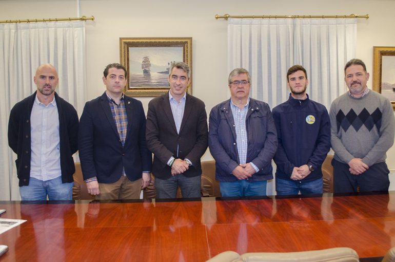 “El jueves 5 y el viernes 6 se celebrarán las fases de grupo, el sábado 7 las semifinales y el domingo las finales”, ha explicado el presidente de la Federación Andaluza de Hockey”, Antonio Aguilera