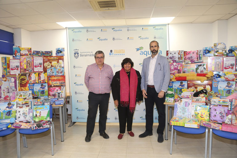“Estas fechas ya es una tradición que Emabesa realice una donación de juguetes a la Delegación de Bienestar Social para su reparto, y que así ningún niño en situación de vulnerabilidad en Benalmádena se quede sin juguete en Navidad”, ha recordado el consejero-delegado de Emabesa, Joaquín Villazón